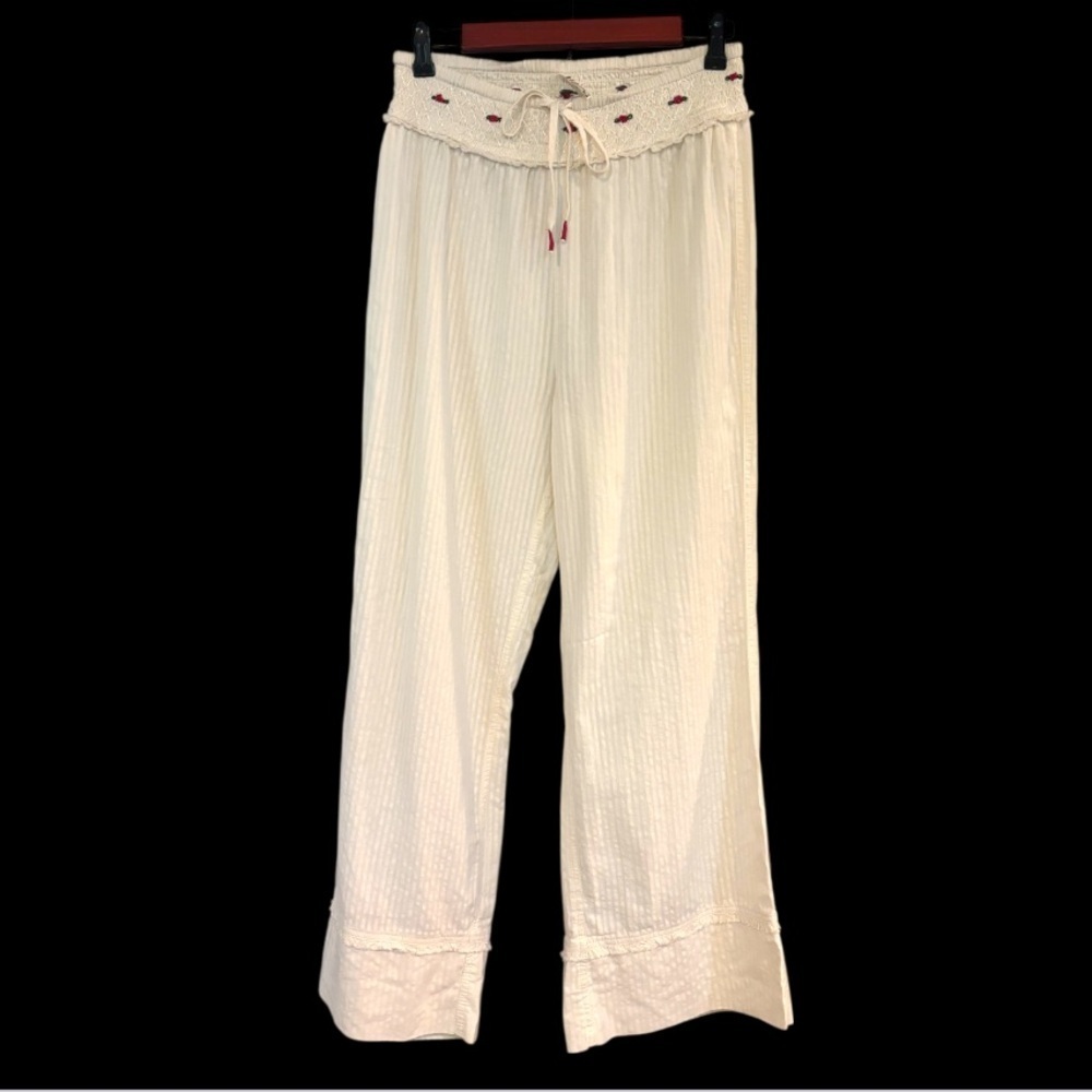 Free People Intimately Sweet Roses
Lounge Set NWOT - Picture 7 of 10